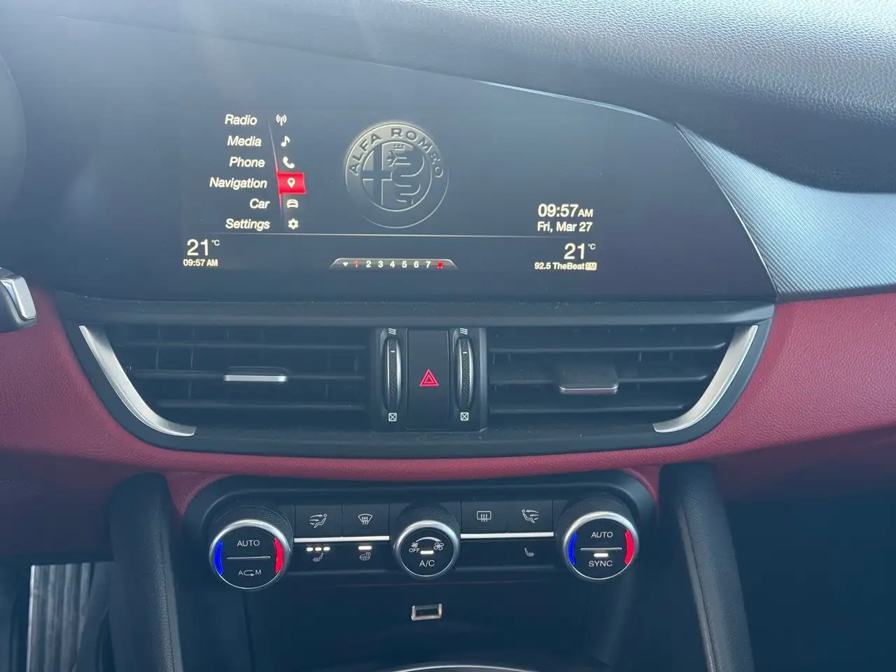 Alfa Romeo Giulia снимка Alfa Romeo Giulia