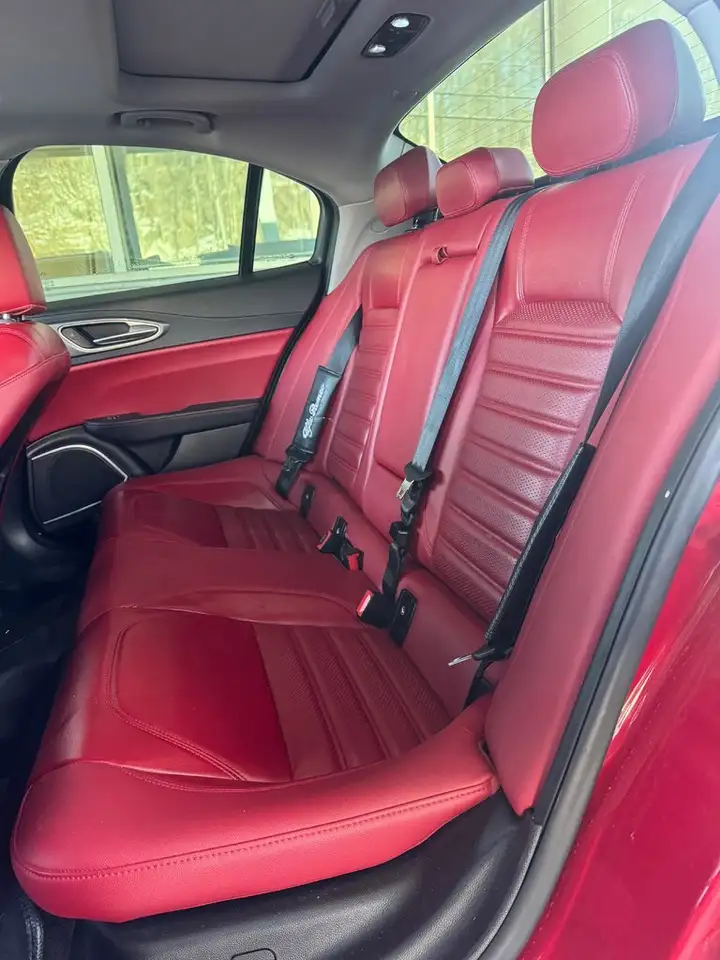 Alfa Romeo Giulia снимка Alfa Romeo Giulia