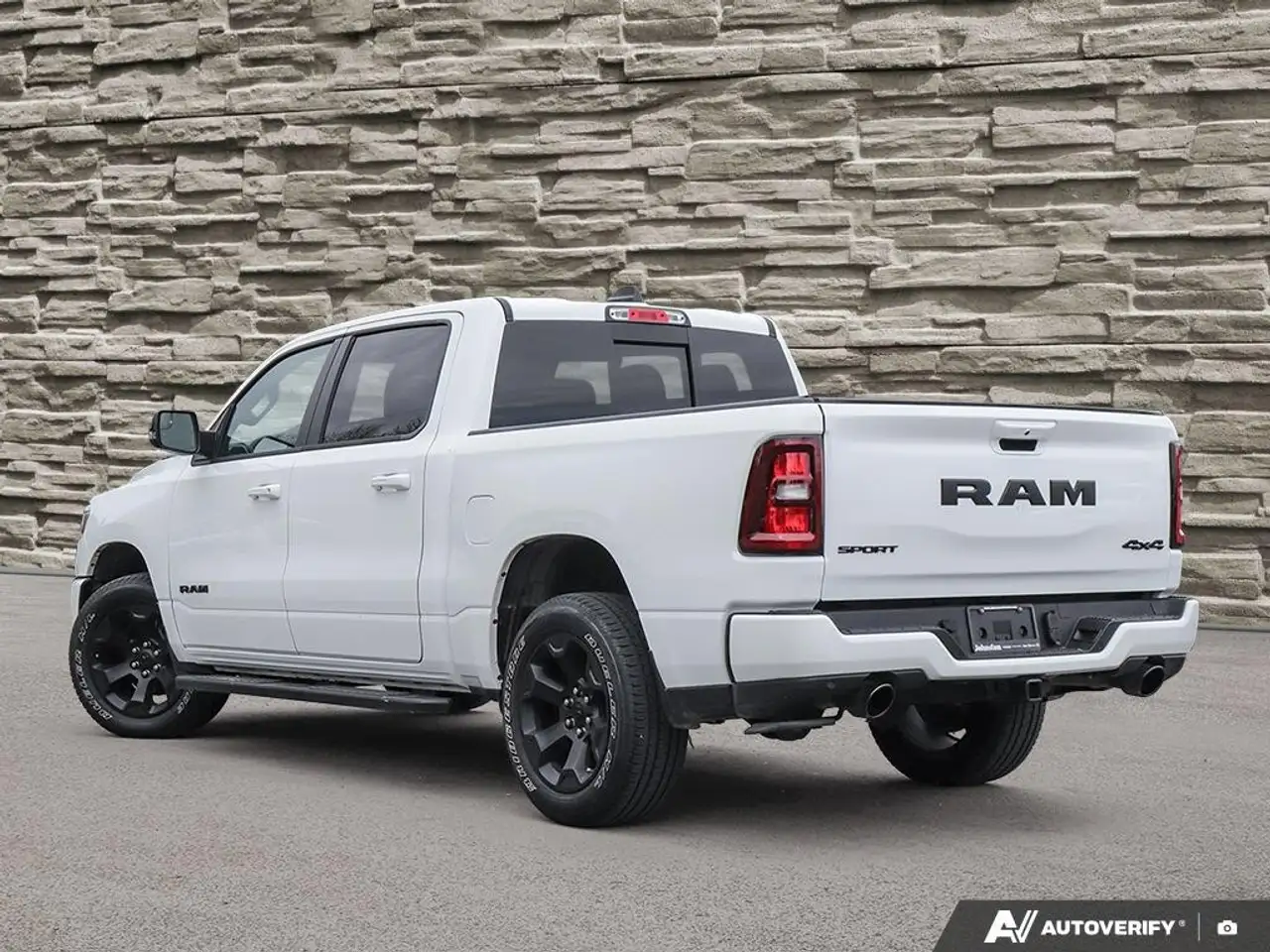 RAM 1500 снимка RAM 1500