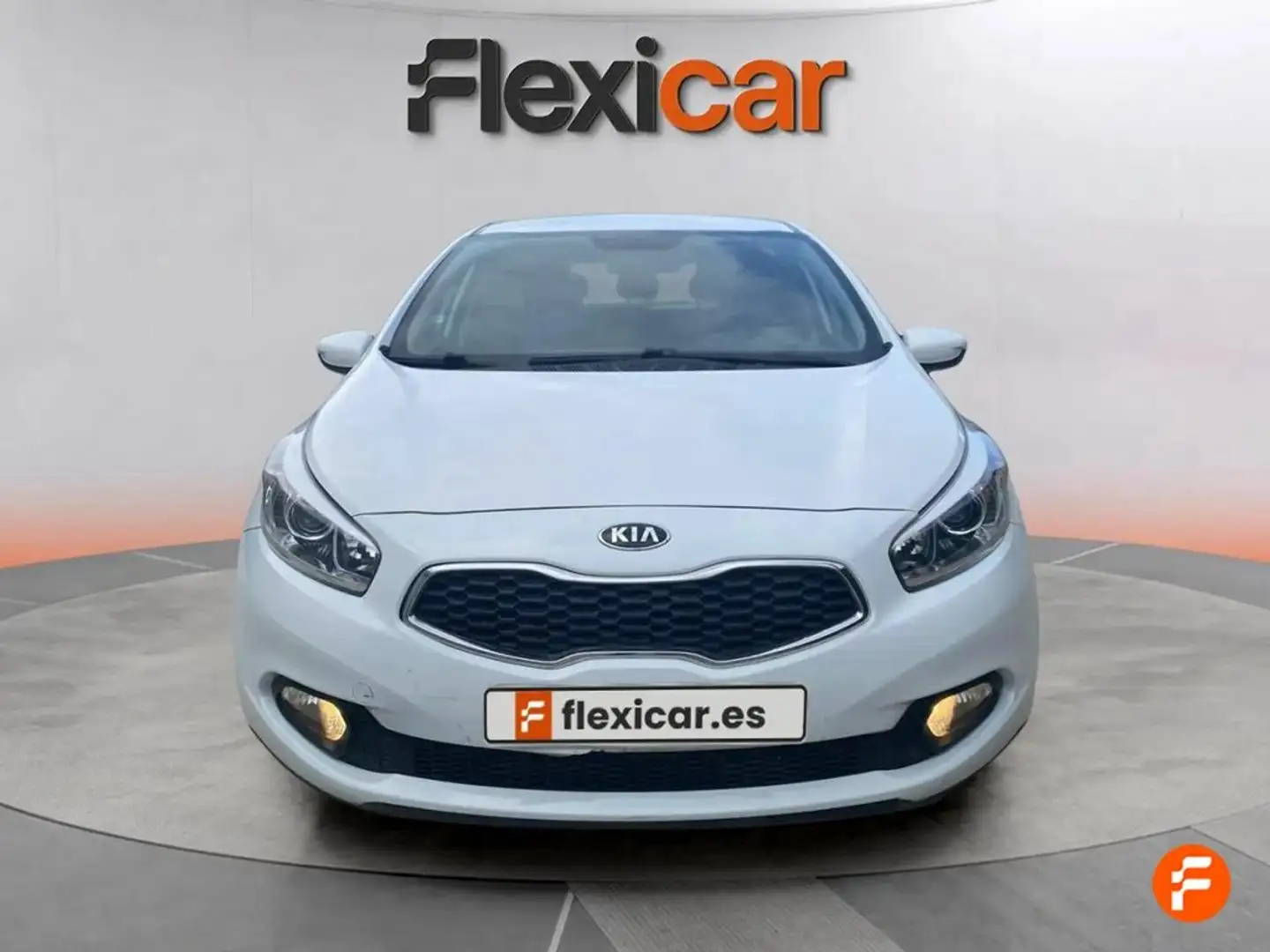 Kia Ceed / cee'd 1.4 CRDi WGT 90CV Drive Blanco - 2