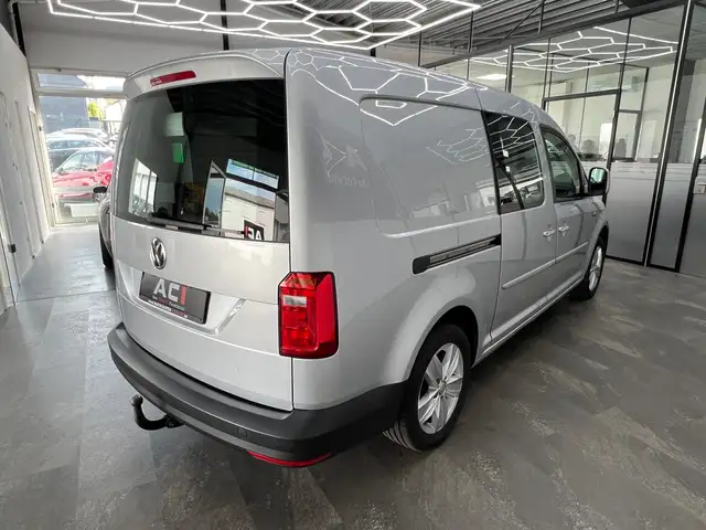 Volkswagen Caddy view 12
