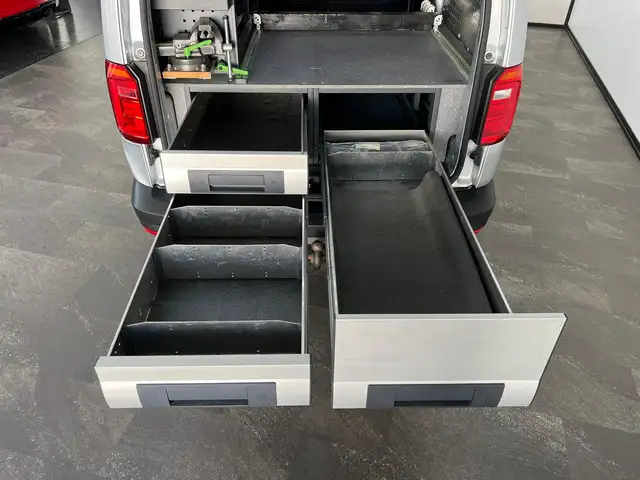 Volkswagen Caddy view 6