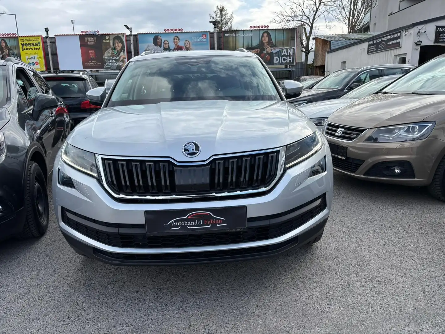 Skoda Kodiaq 2,0 TDI Style Allrad Autom. 190PS mitPICKERL 11/26 Silber - 1