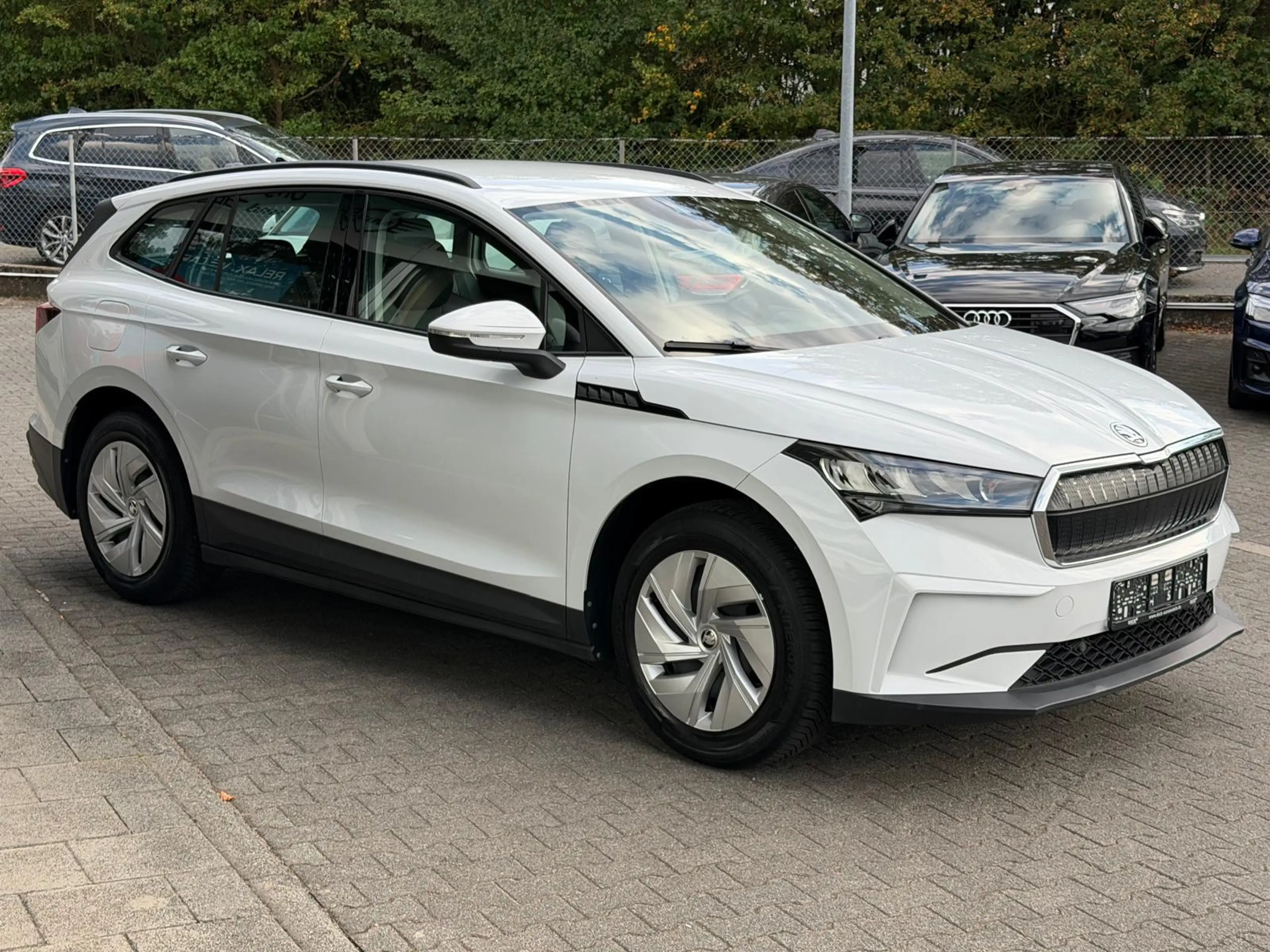 Skoda Enyaq 50 Loft >VIRTU+LED+NAVI+PDC+ACC+DAB+CARPL+ — photo 4