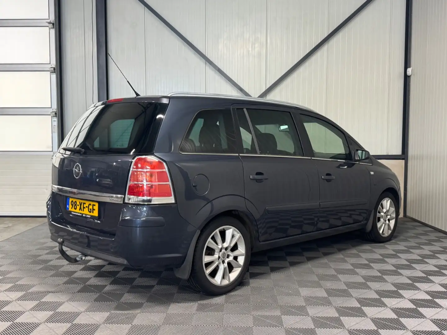 Opel Zafira 2.2 110kw | Cosmo 7-Pers | Airco | Cruise Grau - 2