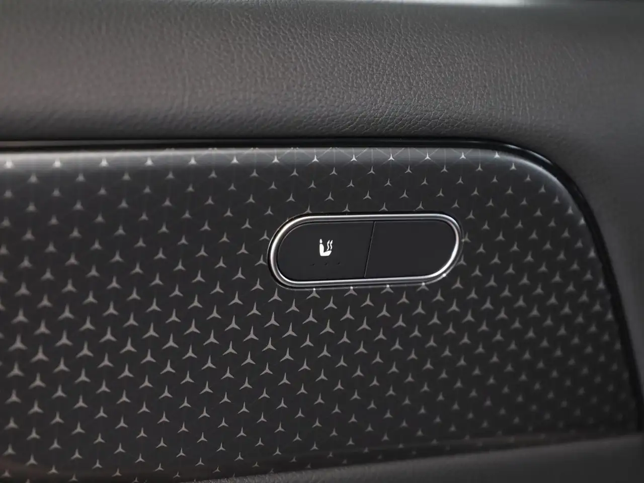 Mercedes-Benz GLA 200 Advanced-Paket LED Sitzheizung Kamera 19