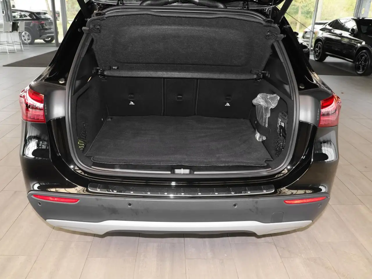 Mercedes-Benz GLA 200 Advanced-Paket LED Sitzheizung Kamera 14