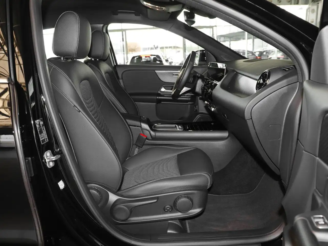 Mercedes-Benz GLA 200 Advanced-Paket LED Sitzheizung Kamera 6