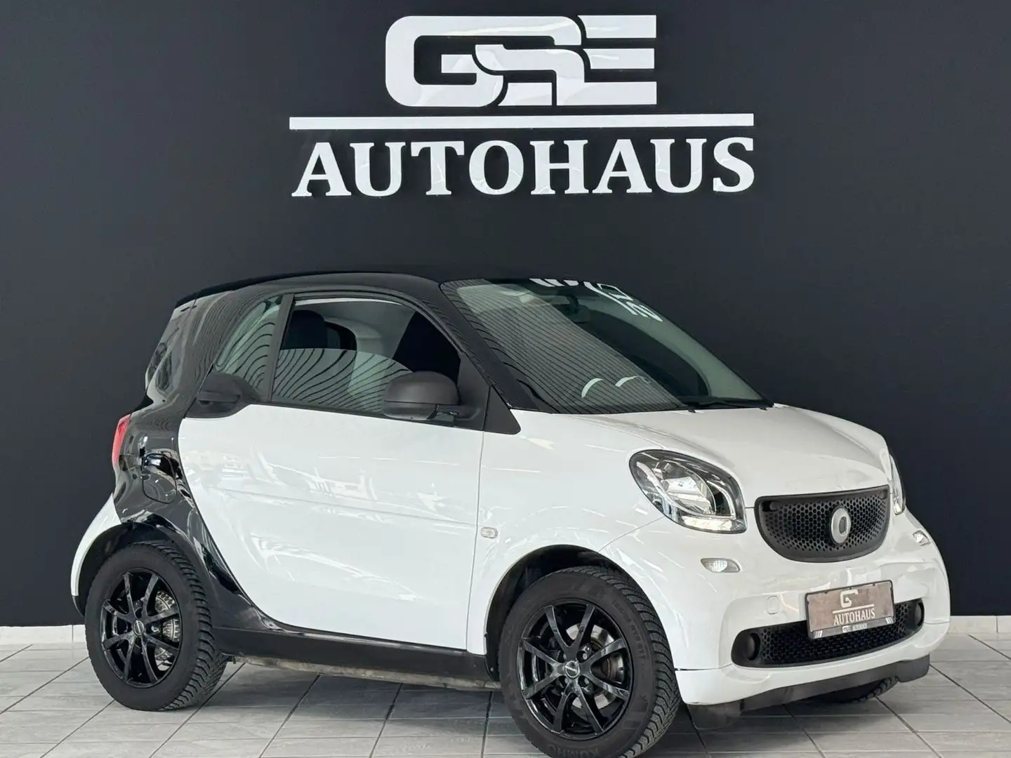 smart forTwo coupe Basis*Navi*Kamera*Klima Schwarz - 1