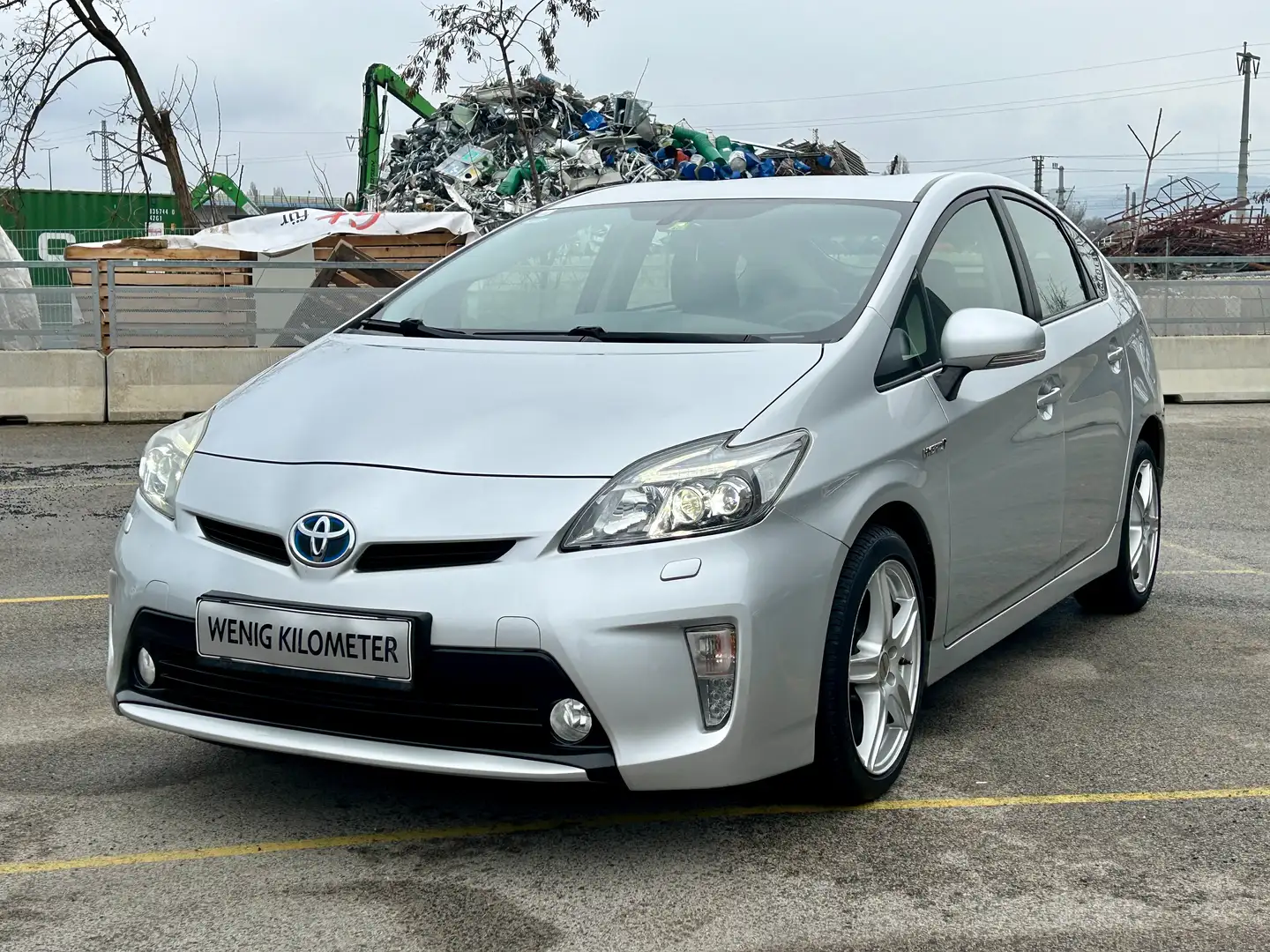 Toyota Prius 1,8 VVT-i Hybrid Premium 12 Silber - 1