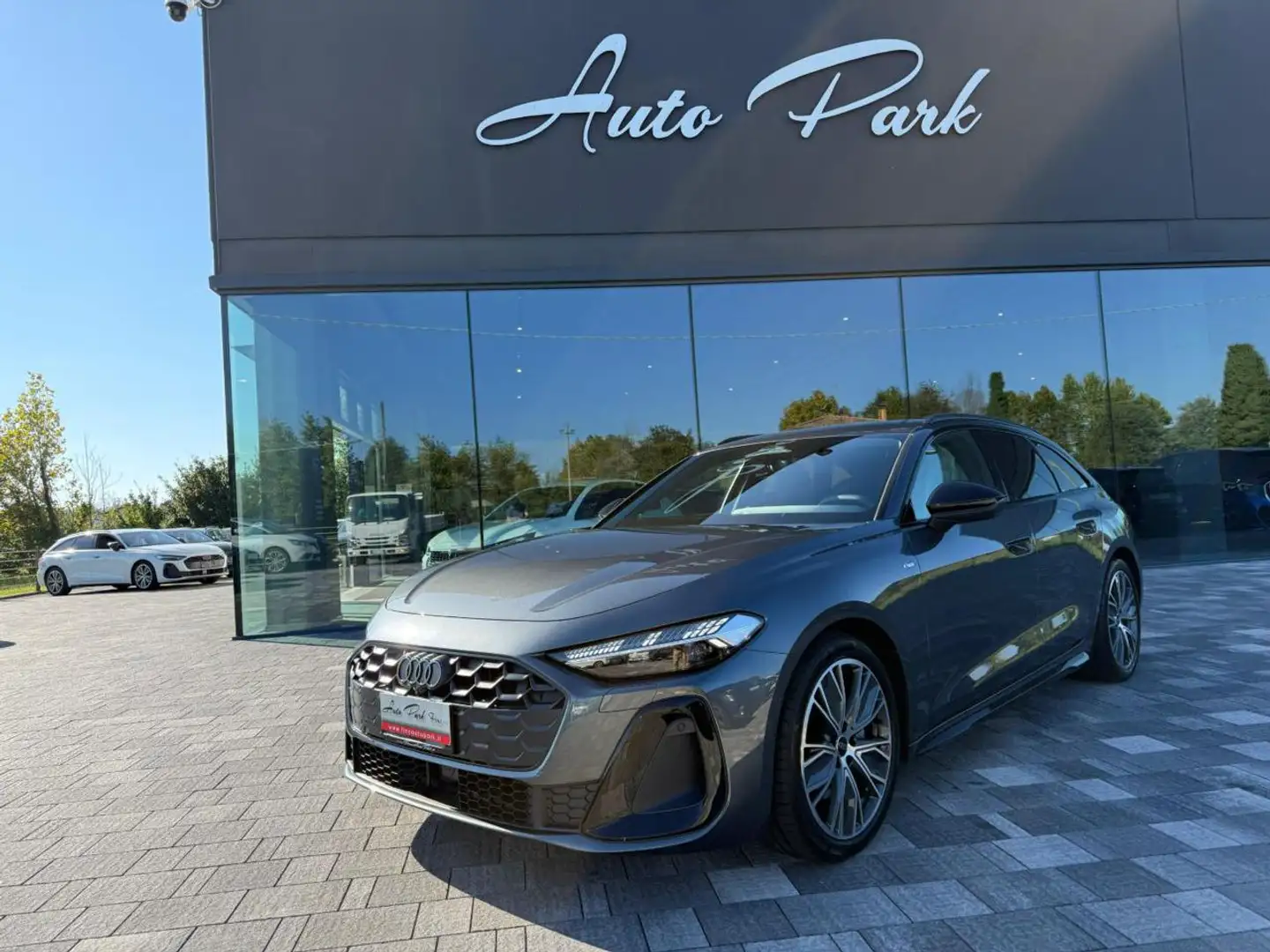 Audi A5 Avant TDI 150 kW mHEV+ S tronic S Line edition Grijs - 1