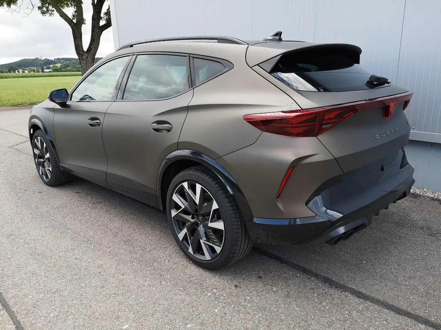 CUPRA Formentor 2.0TSI DSG 4Drive AHK GV5 Navi Matrix Pano Sound Brąz - 2