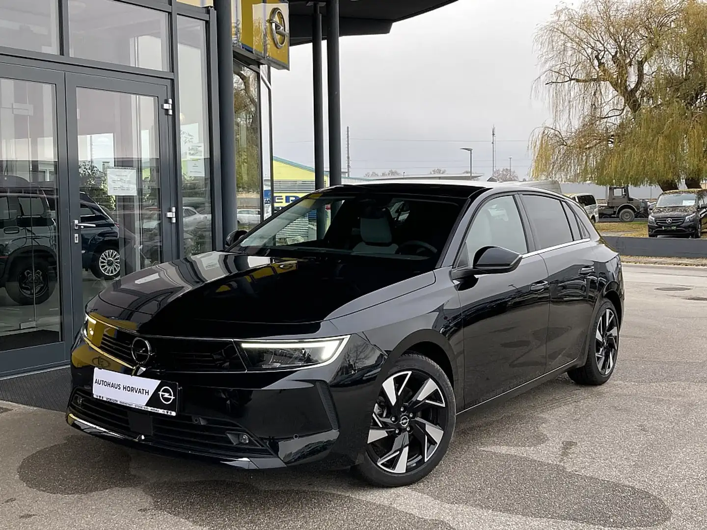 Opel Astra 1,5 CDTI Elegance!TOP! Zwart - 2