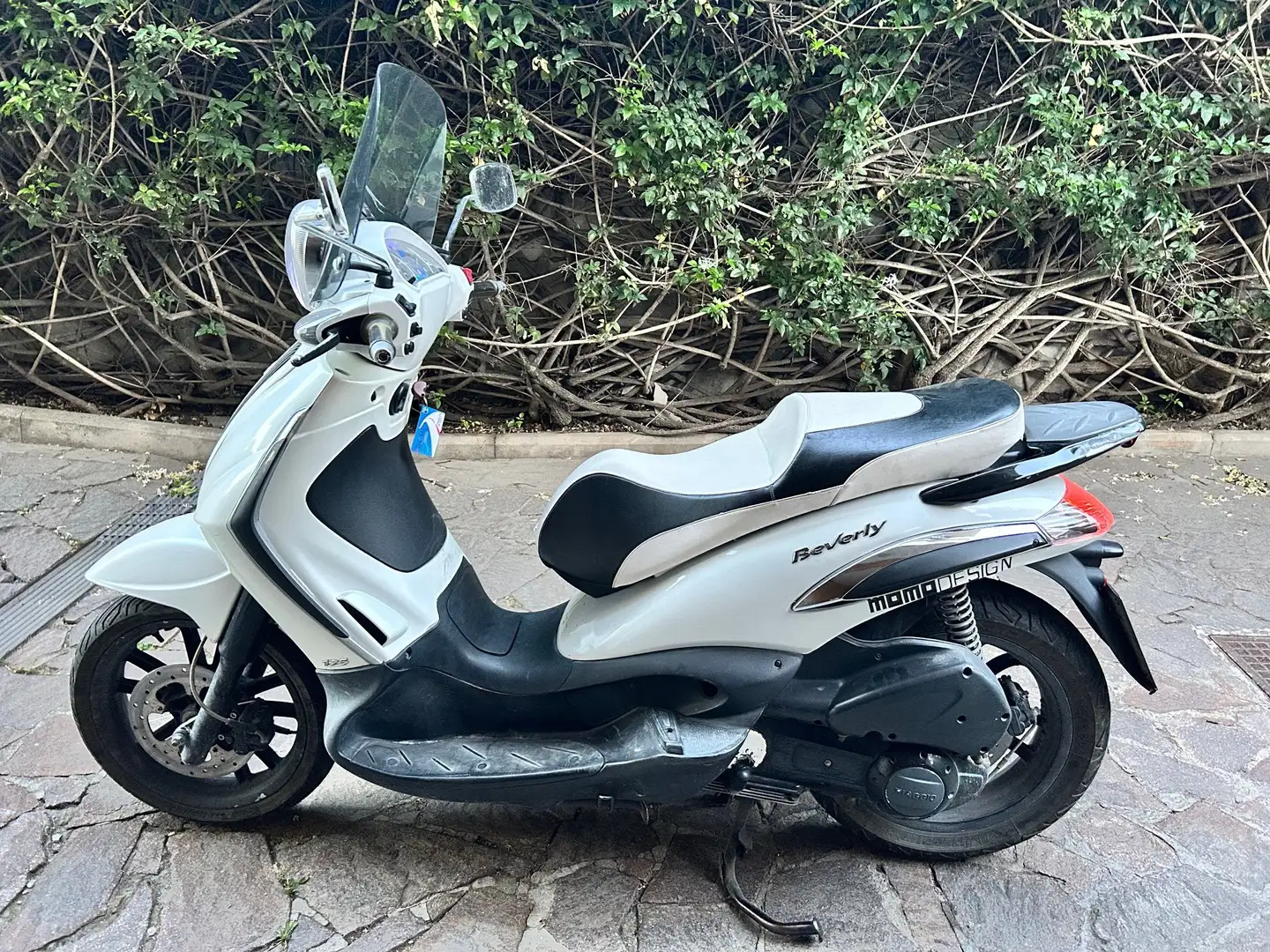 Piaggio Beverly 125 Bianco - 1