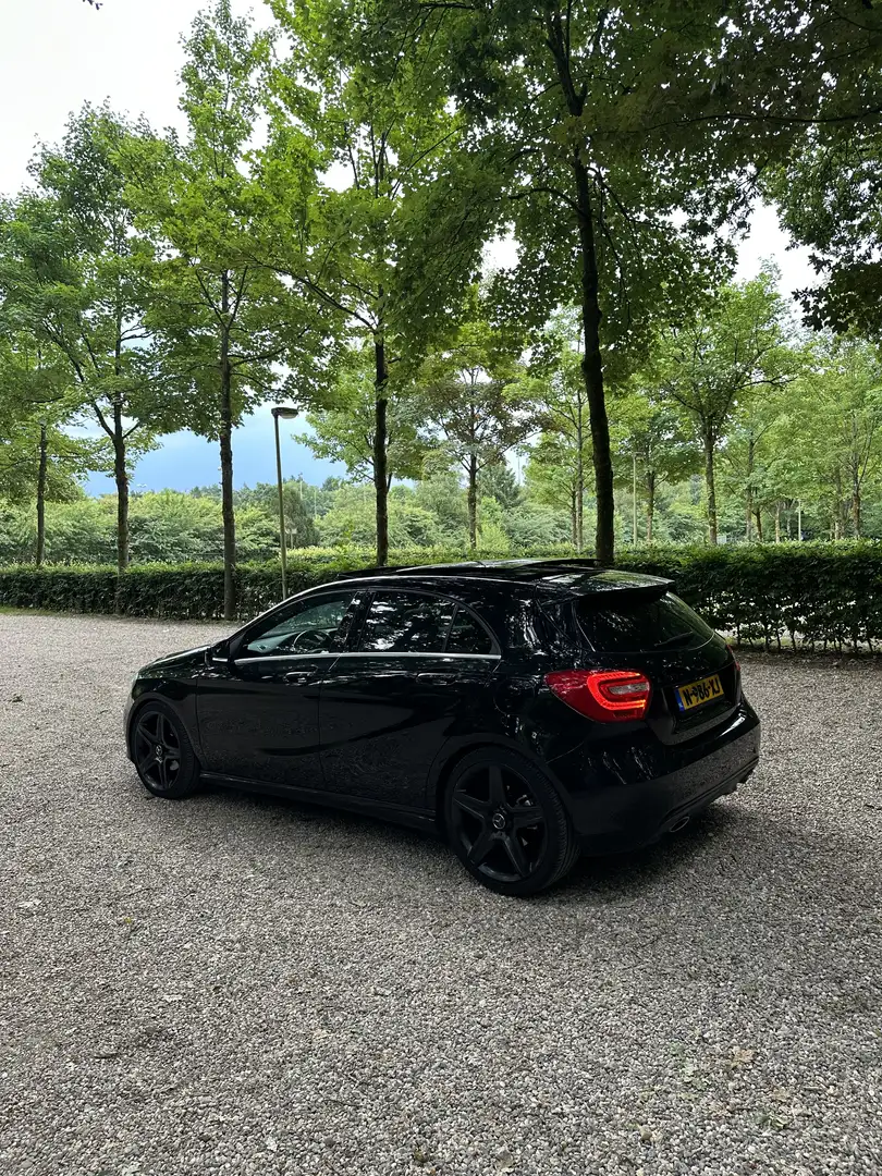 Mercedes-Benz A 180 A180 1.6 Blue Efficiency 2013 zwart Zwart - 2