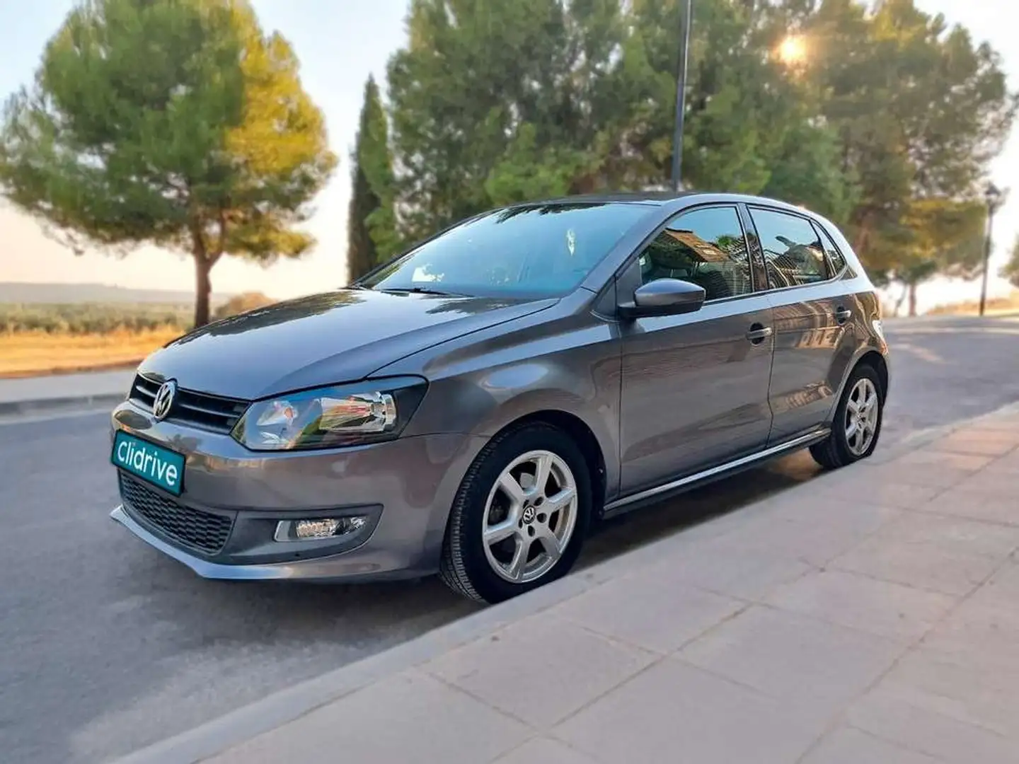 Volkswagen Polo 1.6TDI Advance 70kW Grijs - 2