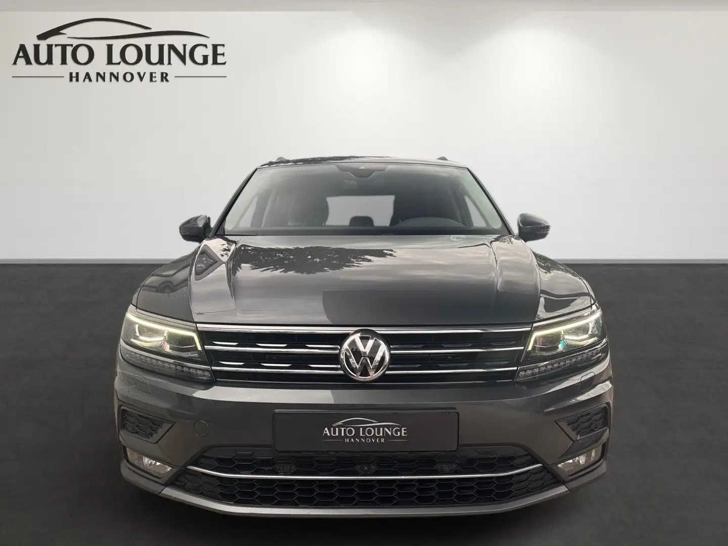 Volkswagen Tiguan 2.0 TSI 4Motion DSG | Business Premium | Grau - 2