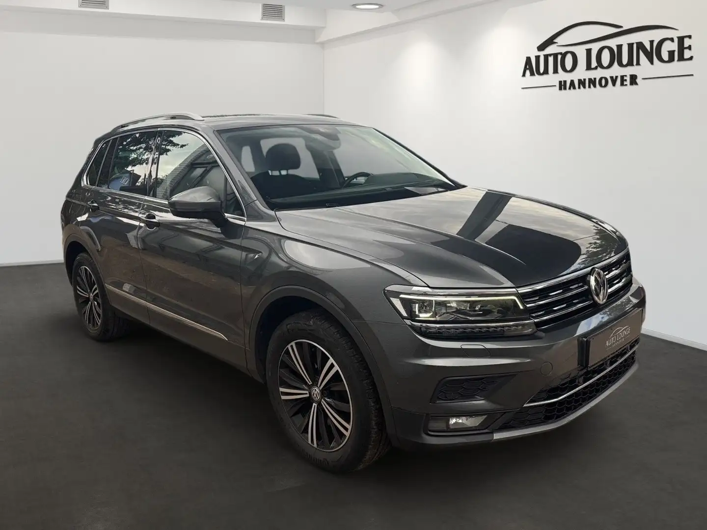 Volkswagen Tiguan 2.0 TSI 4Motion DSG | Business Premium | Grau - 1