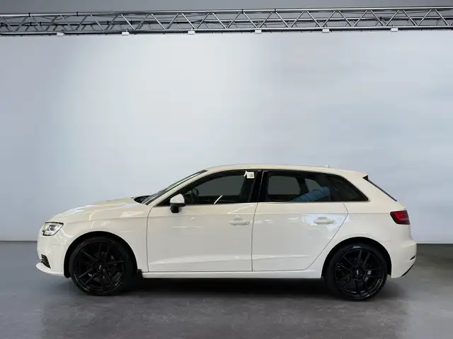 Audi A3 view 3