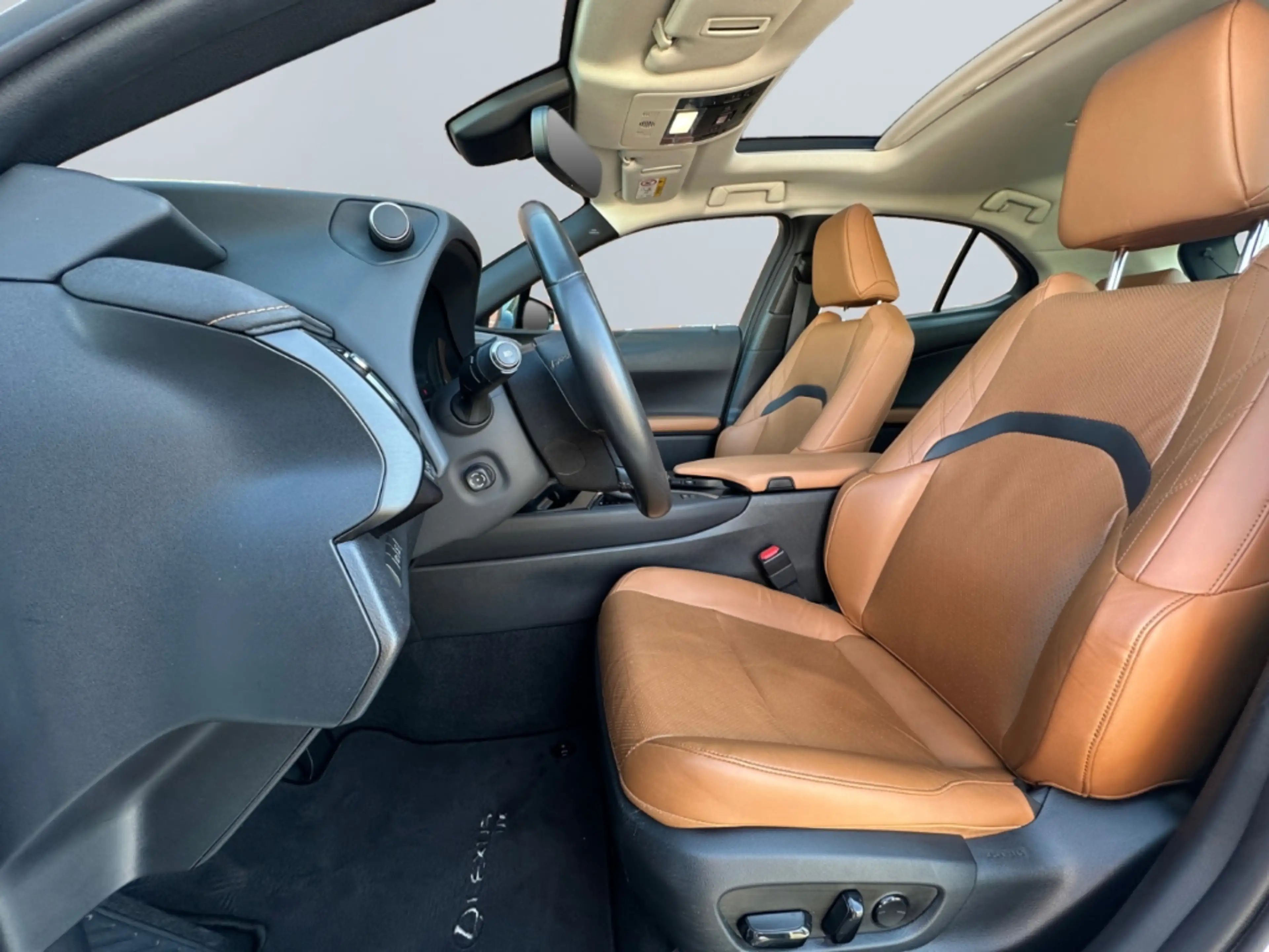 Lexus UX 250h Luxury Line *Matrix*HUD*Leder*360°*Memory* — photo 9