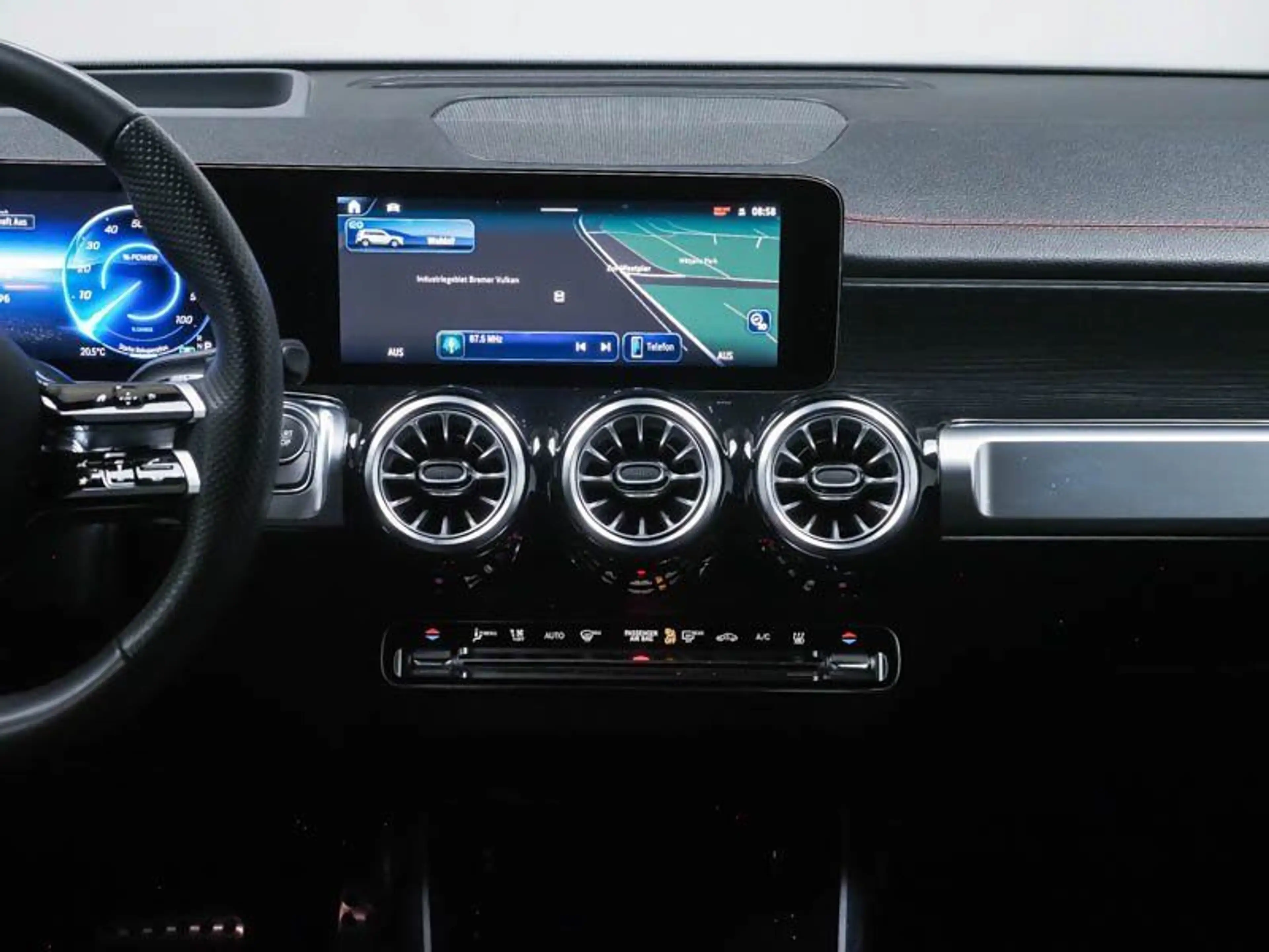 Mercedes-Benz EQB 250 AMG-PREMIUM NIGHT MEMORY KEYLG BURMESTE — photo 8