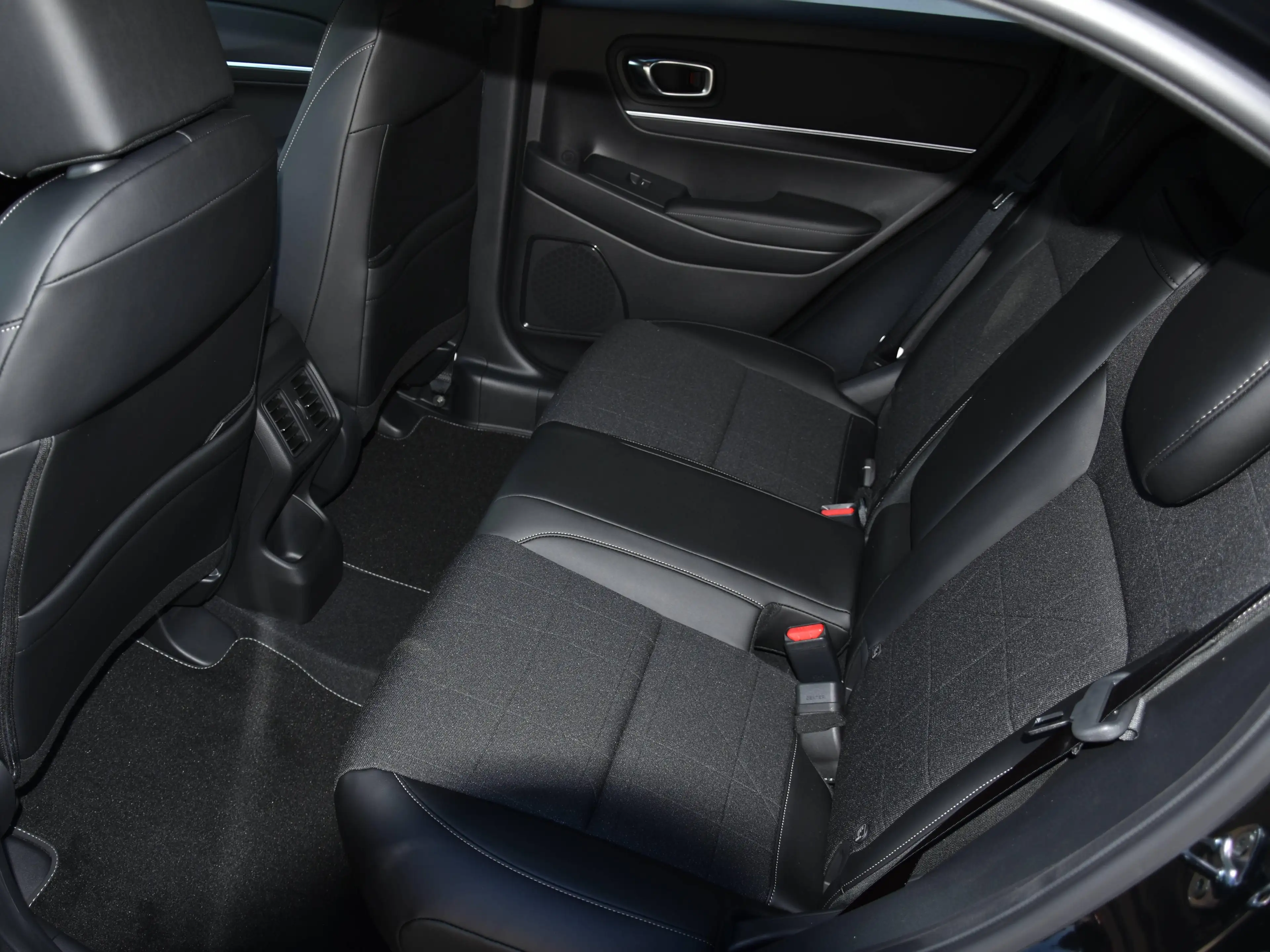 Honda HR-V e:HEV 1.5 i-MMD Hybrid Advance🥳sofort verfügbar🥳 — photo 14