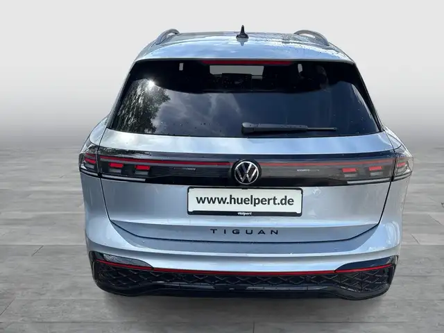 Volkswagen Tiguan view 3
