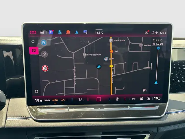 Volkswagen Tiguan view 14