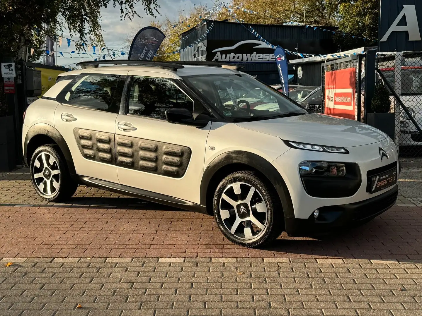 Citroen C4 Cactus Feel 1.6HDI*Aut.*Navi*Temp.*Pdc*Eu6* Weiß - 1