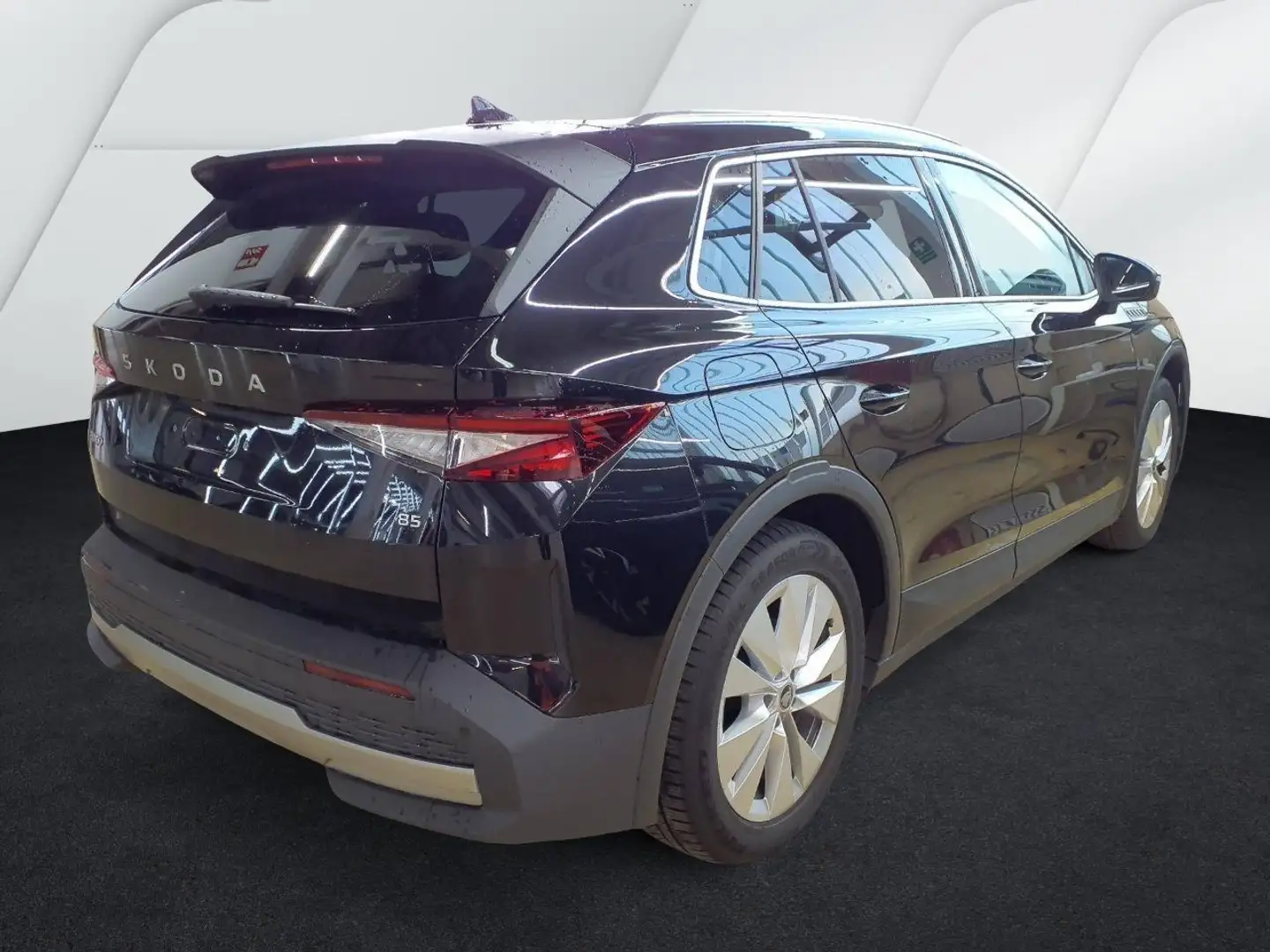 Skoda Elroq 85 Loft Travel Assist+Matri+AHK+Wärmepumpe Klima Noir - 2