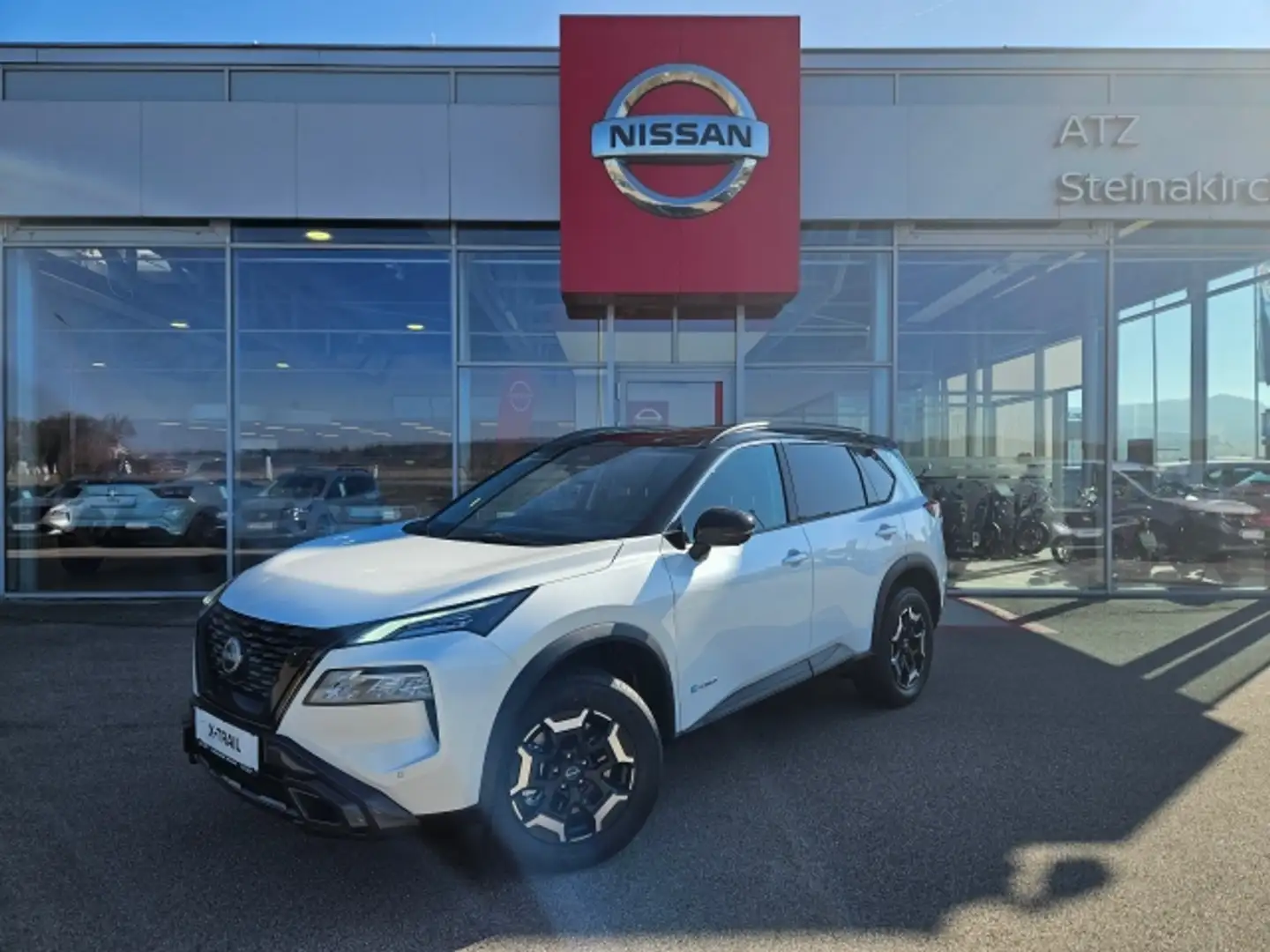 Nissan X-Trail N-TREK 4X4 1.5 VC-T E-4ORCE 214PS Weiß - 1