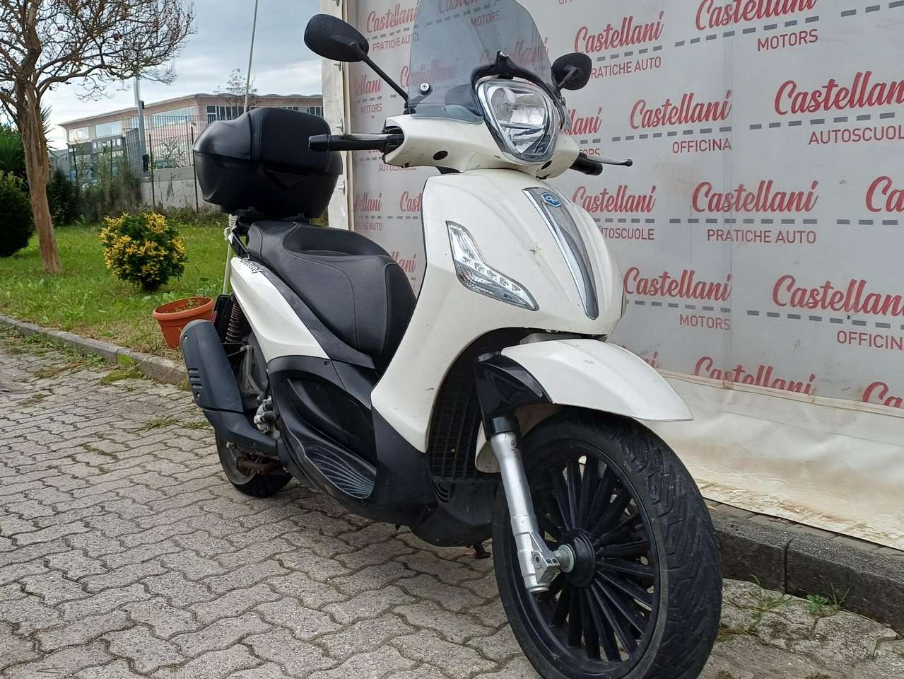 Piaggio Beverly 300 Piaggio Beverly 300 i.e. ANNO 2020 KM 25.200