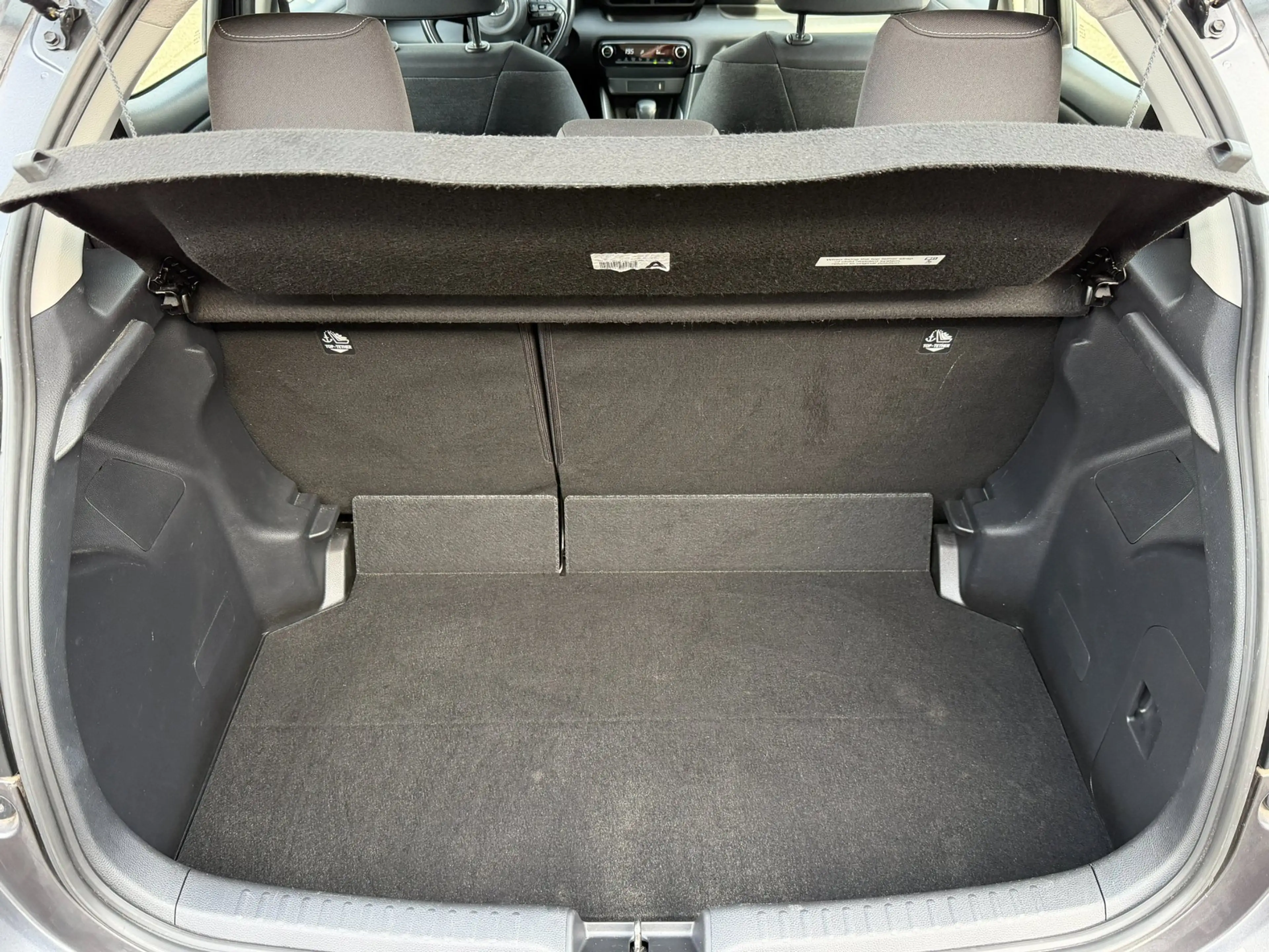 Toyota Yaris 1.5 Hybrid Active — photo 25