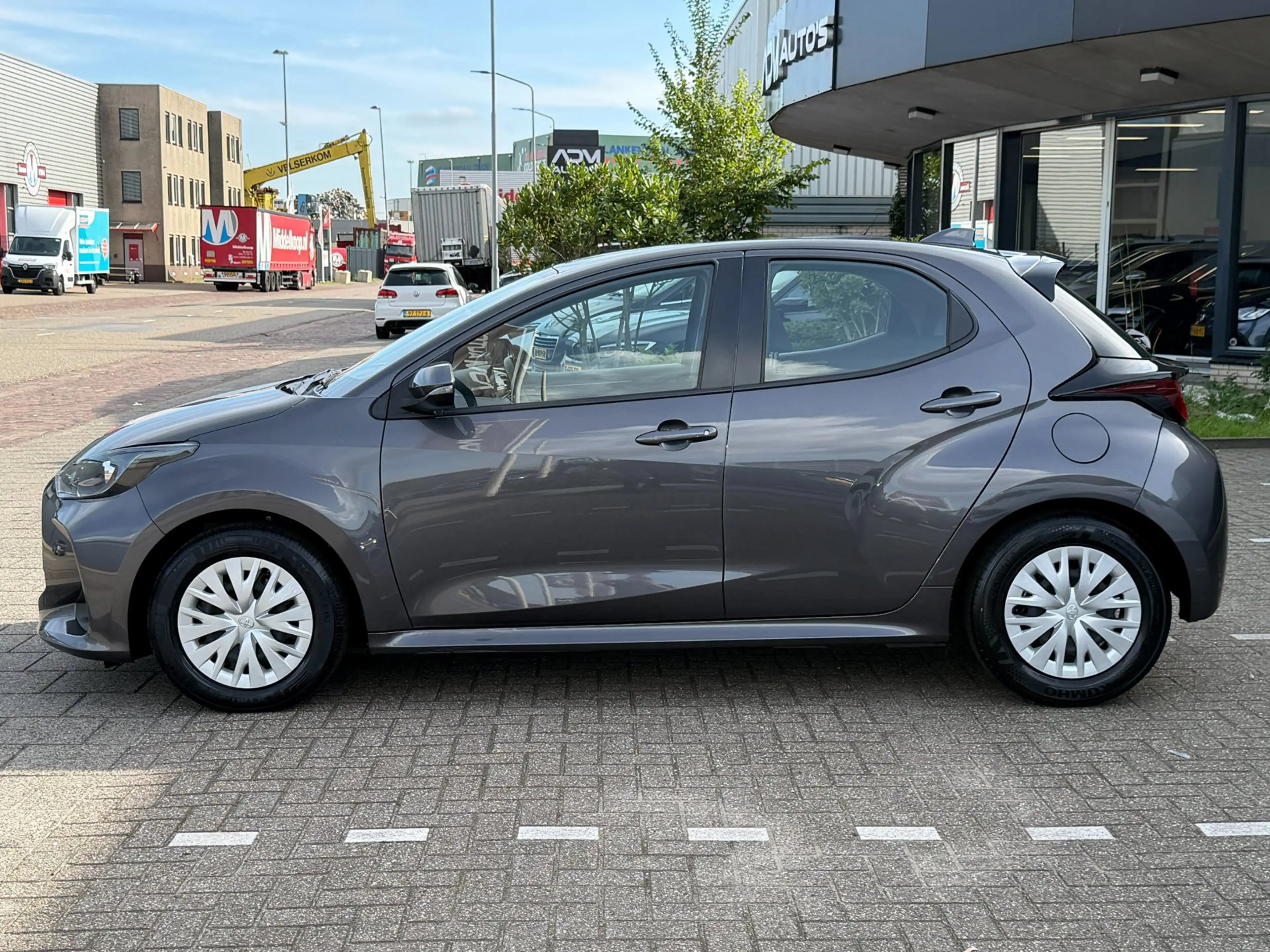 Toyota Yaris 1.5 Hybrid Active — photo 3