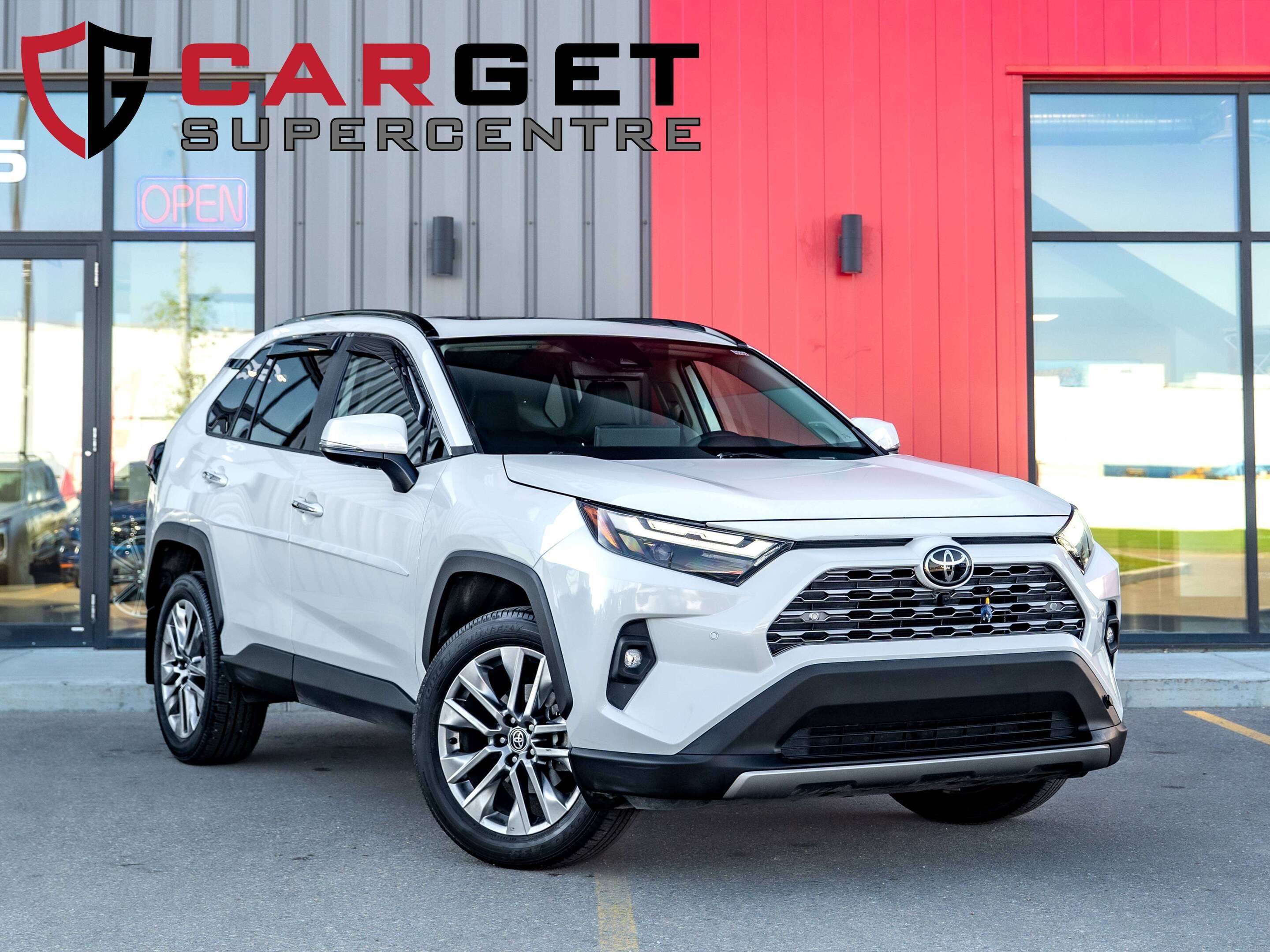 2024 Toyota RAV4 Limited - Low KM | Fully Loaded | AWD | Sunroof