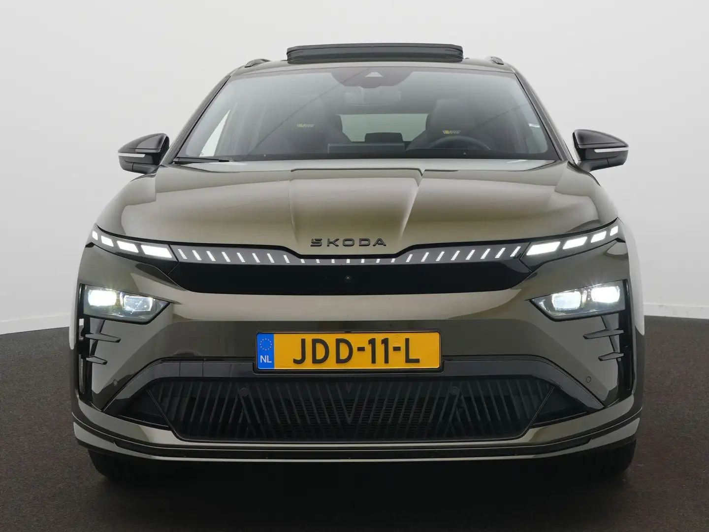 Skoda Enyaq RS Elektromotor 250 kW / 340 PK SUV Elektrische aa Verde - 2