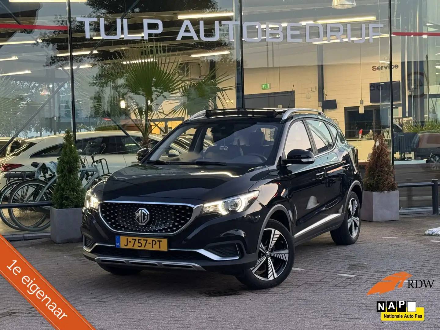 MG ZS EV Luxury 45 kWh 2020 1e eigenaar BTW auto Top sta Zwart - 1