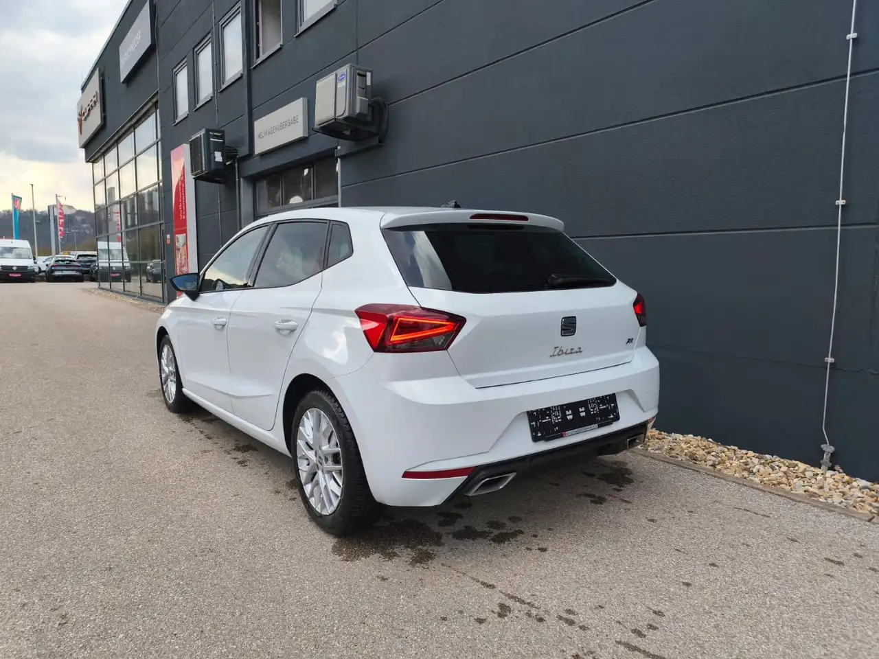 SEAT Ibiza 1.0 TSI DSG FR PRO NAVI LED ACC 6