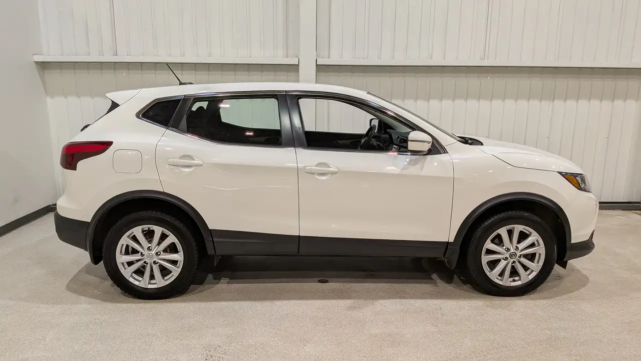 Nissan Qashqai снимка Nissan Qashqai