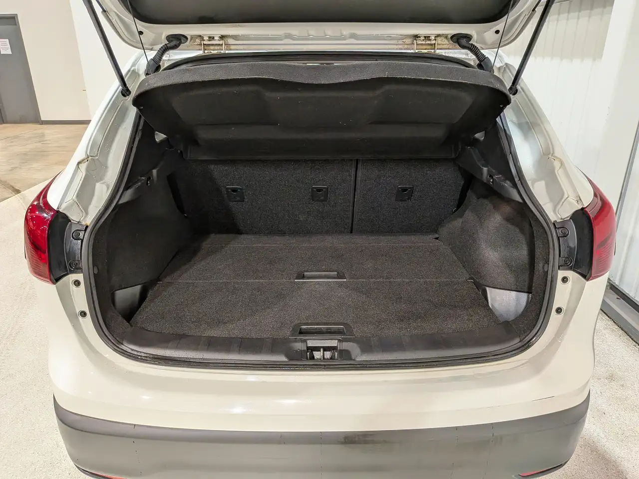 Nissan Qashqai снимка Nissan Qashqai