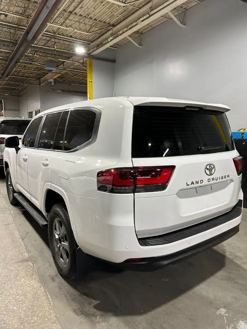 Toyota Land Cruiser 300VX 3.5 ARMORED INKAS PANZER BR6 Wit - 2