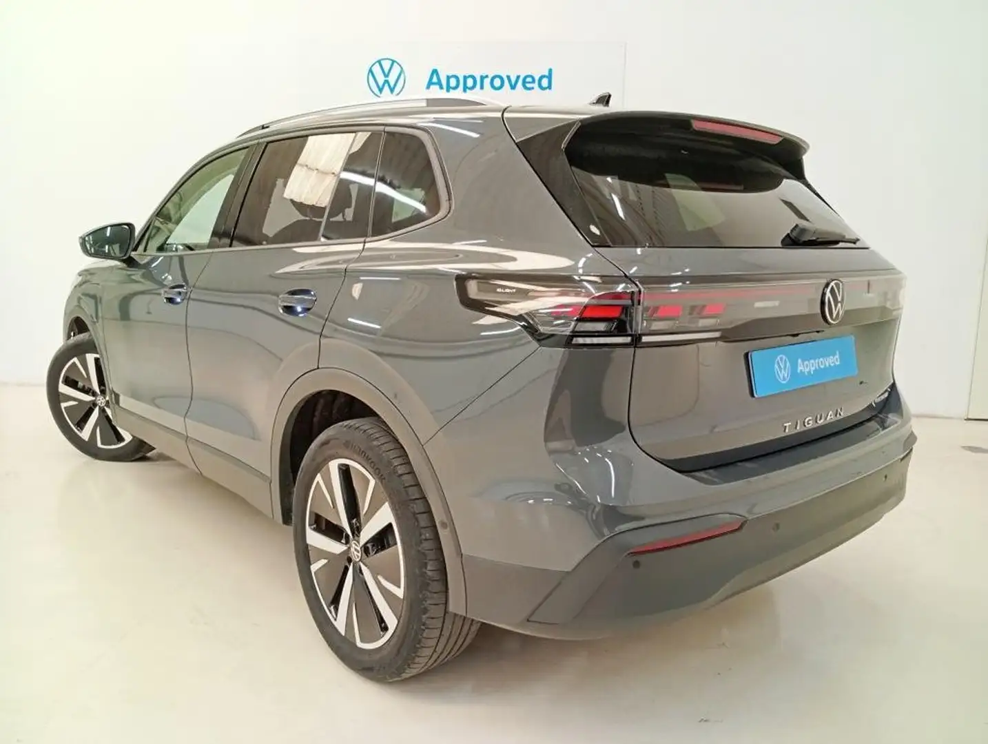 Volkswagen Tiguan 1.5 TSI eHybrid Más DSG 150kW Gris - 2