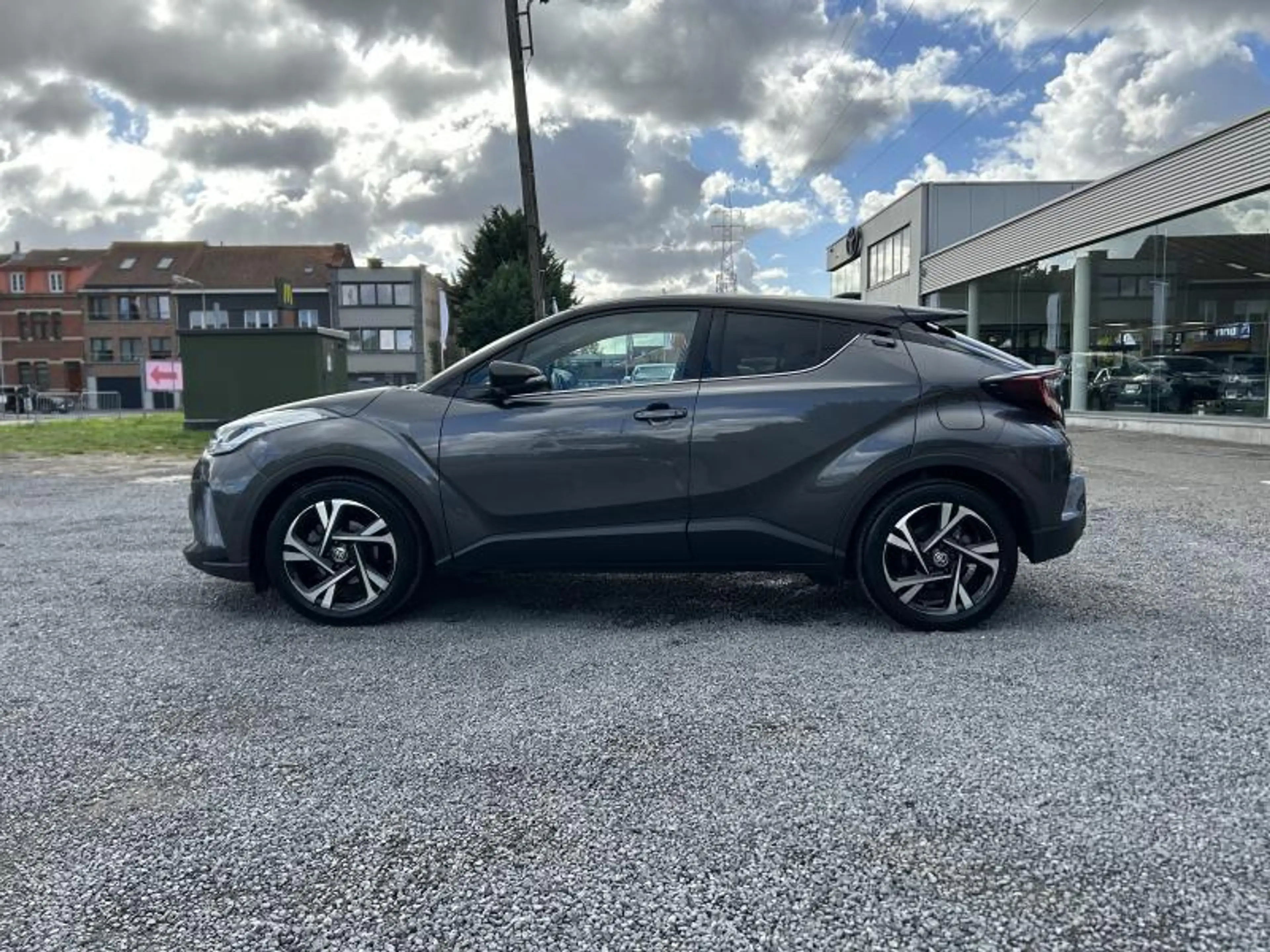 Toyota C-HR C-LUB Bi-Tone — photo 4