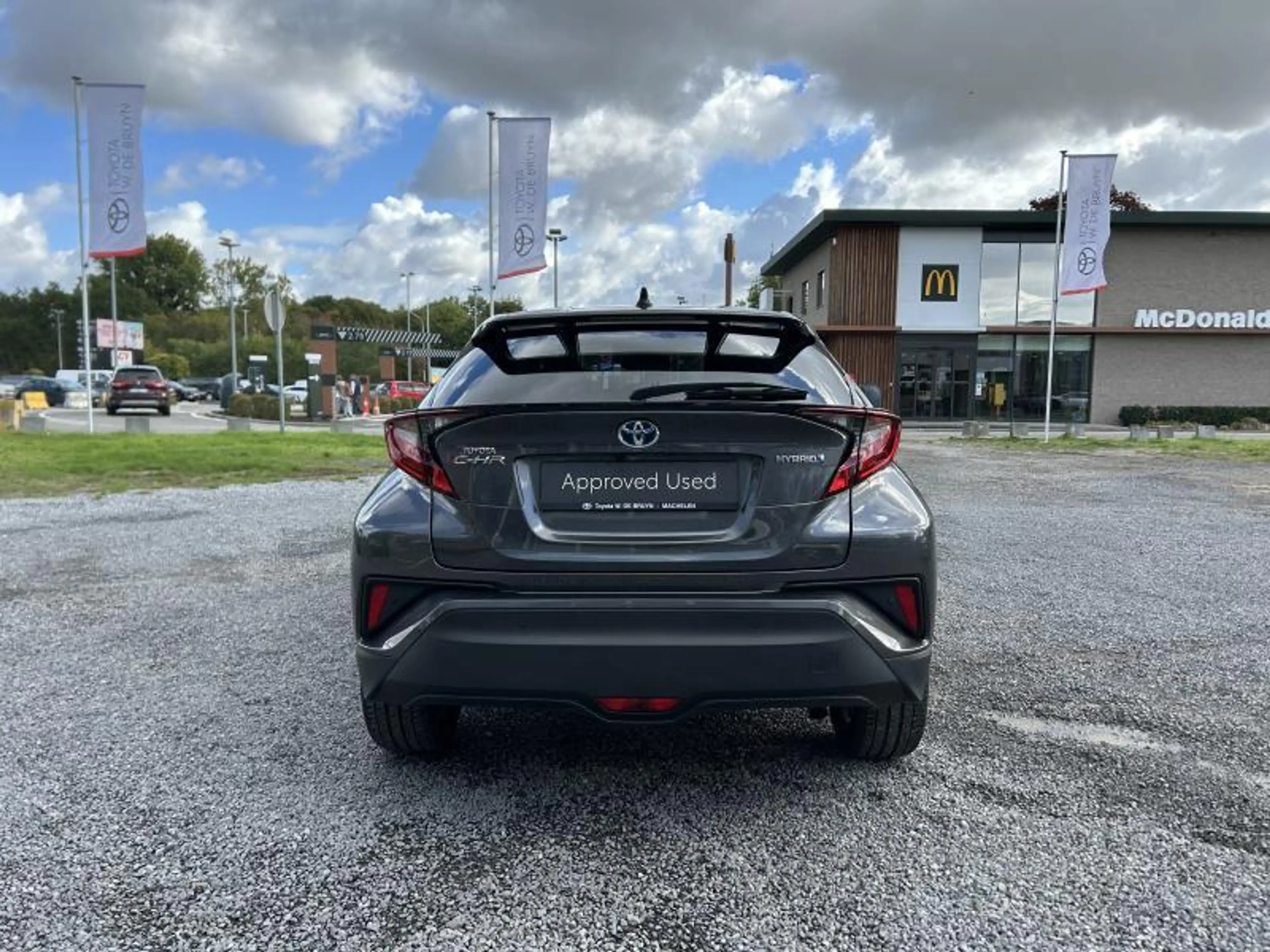 Toyota C-HR C-LUB Bi-Tone — photo 5