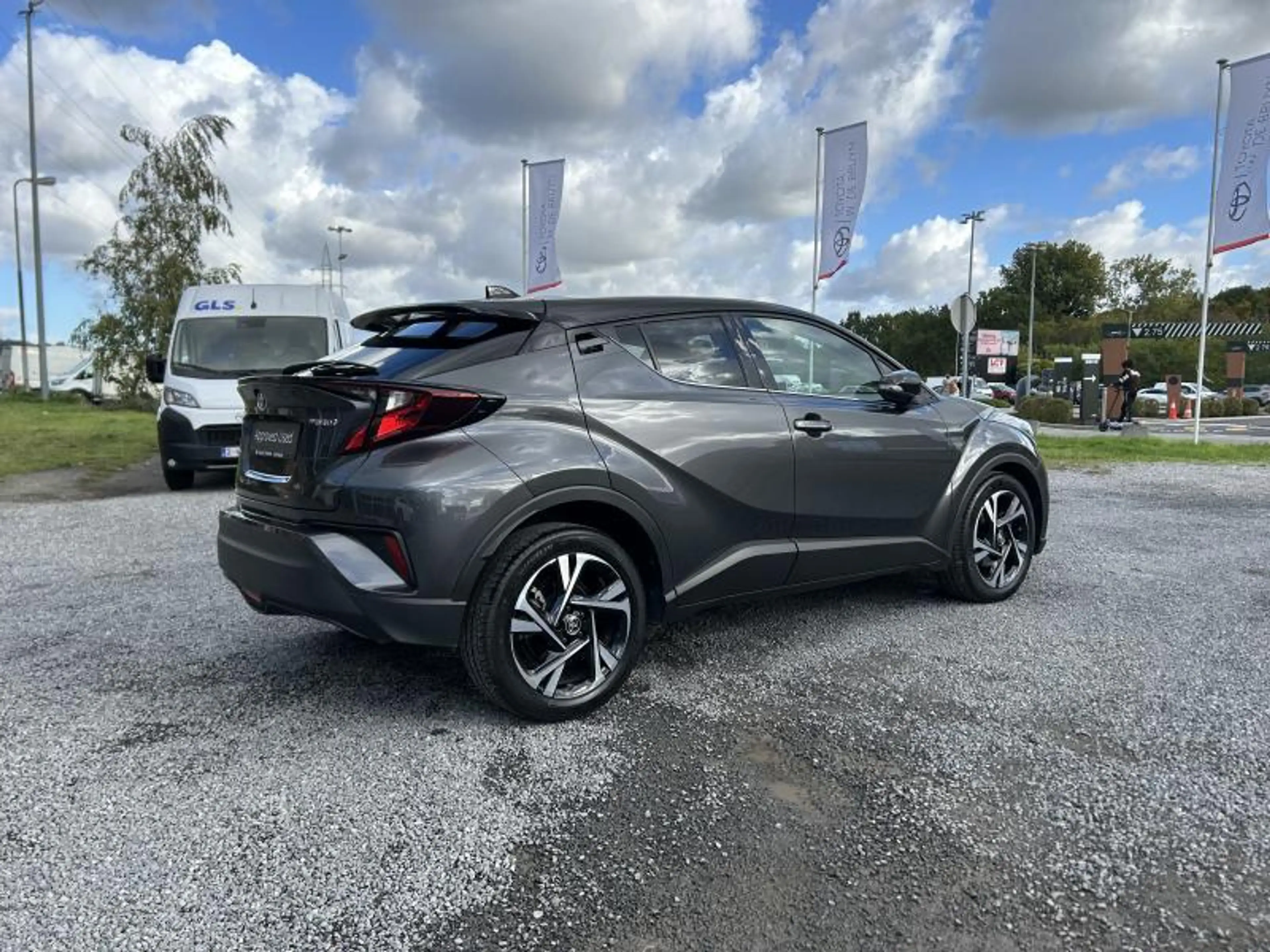 Toyota C-HR C-LUB Bi-Tone — photo 6