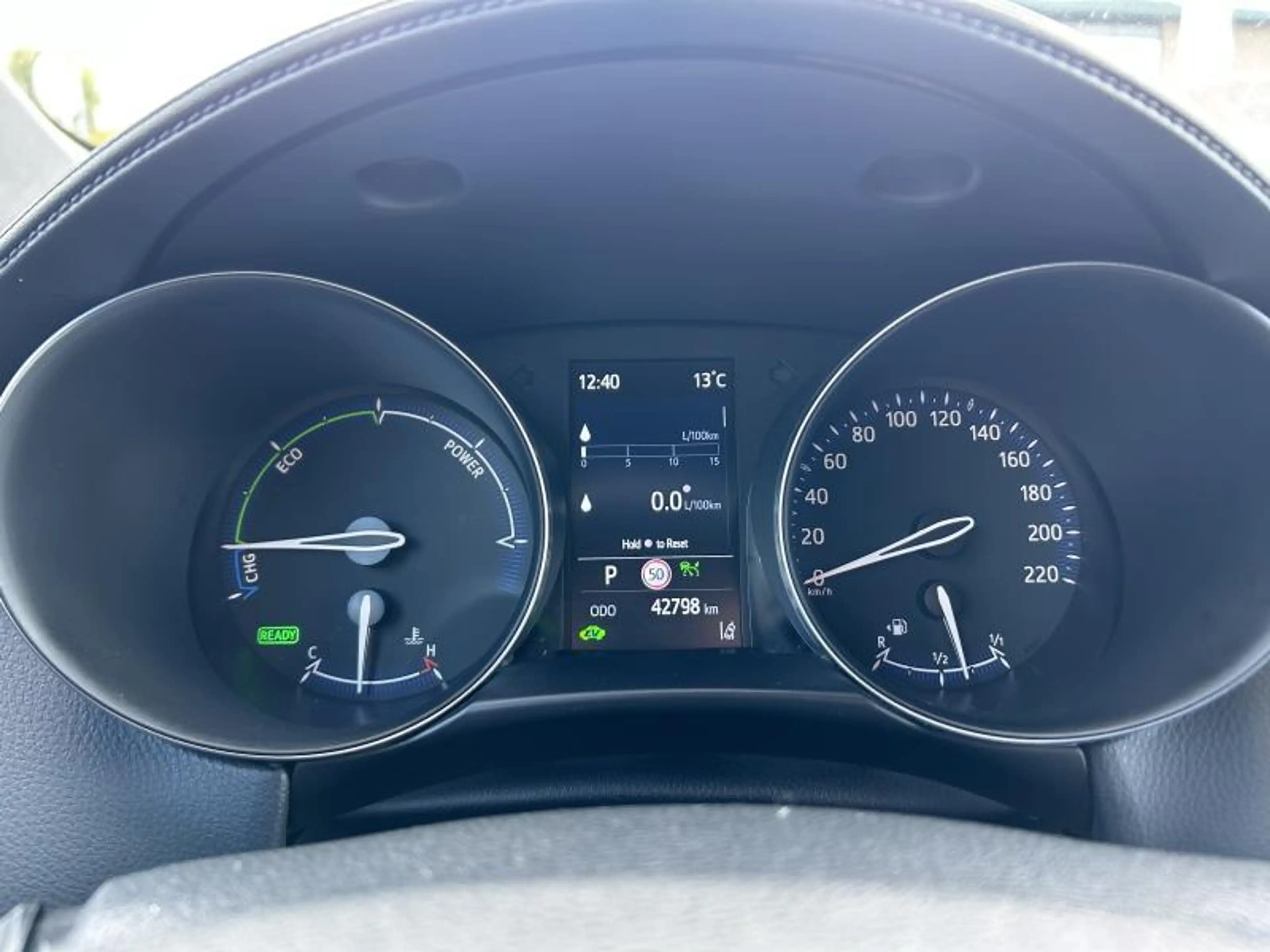 Toyota C-HR C-LUB Bi-Tone — photo 13