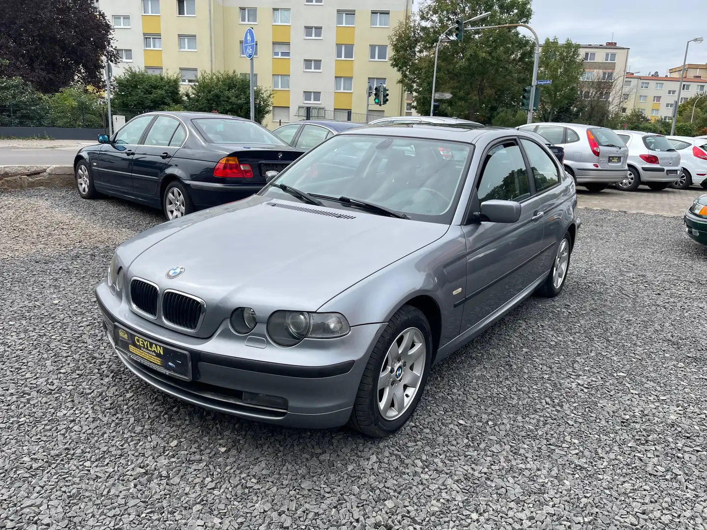 BMW 316 316ti Grau - 1