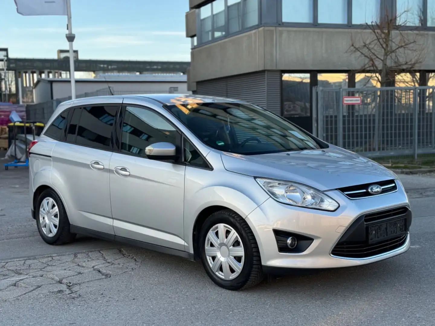 Ford Grand C-Max Trend 1.6 TDCi Argent - 2