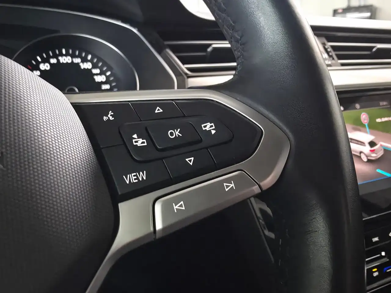 Volkswagen Passat Variant Business TDI DSG 10