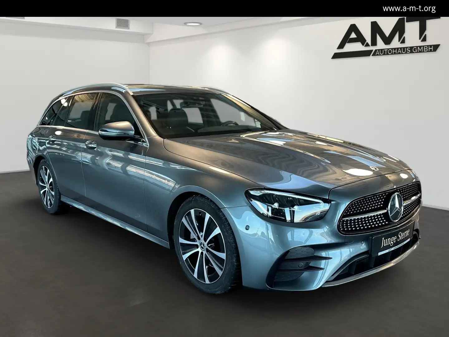 Mercedes-Benz E 220 E 220 d T-Modell AMG Line*SHD*AHK*LED*Totwinkel Grau - 2
